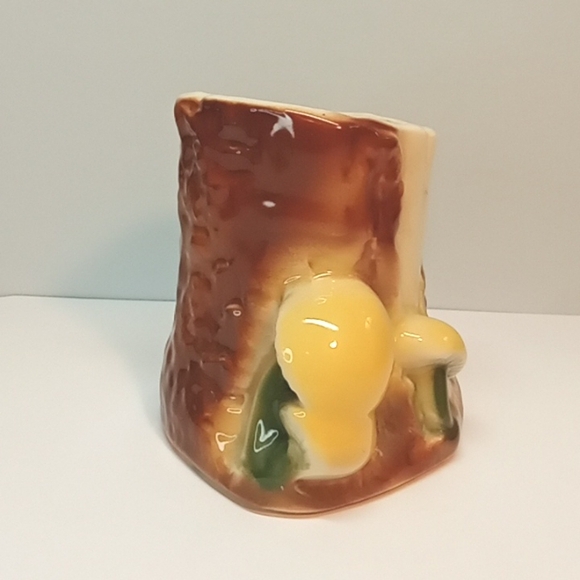 Vintage 1960's Shawnee mushrooms around stump planter. - Picture 4 of 8